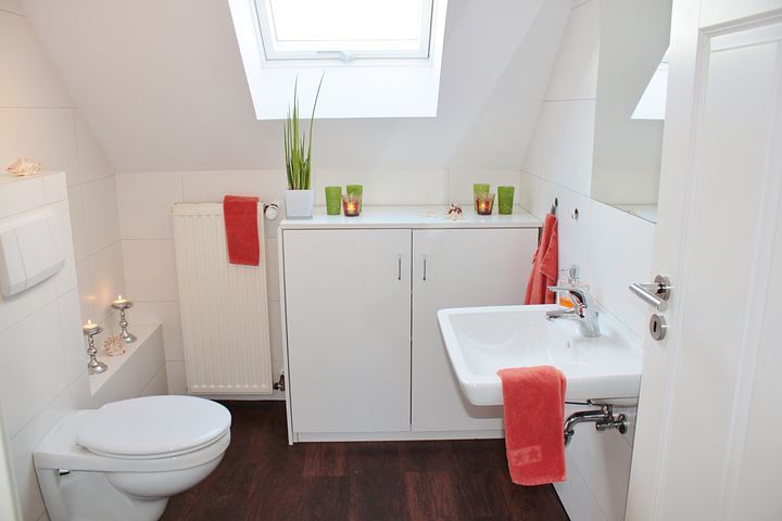 bathroom-1228427__480